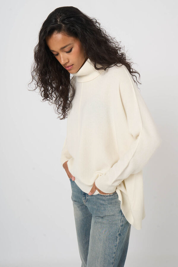 Fijn gebreide coltrui met wijde A-lijn image number 4