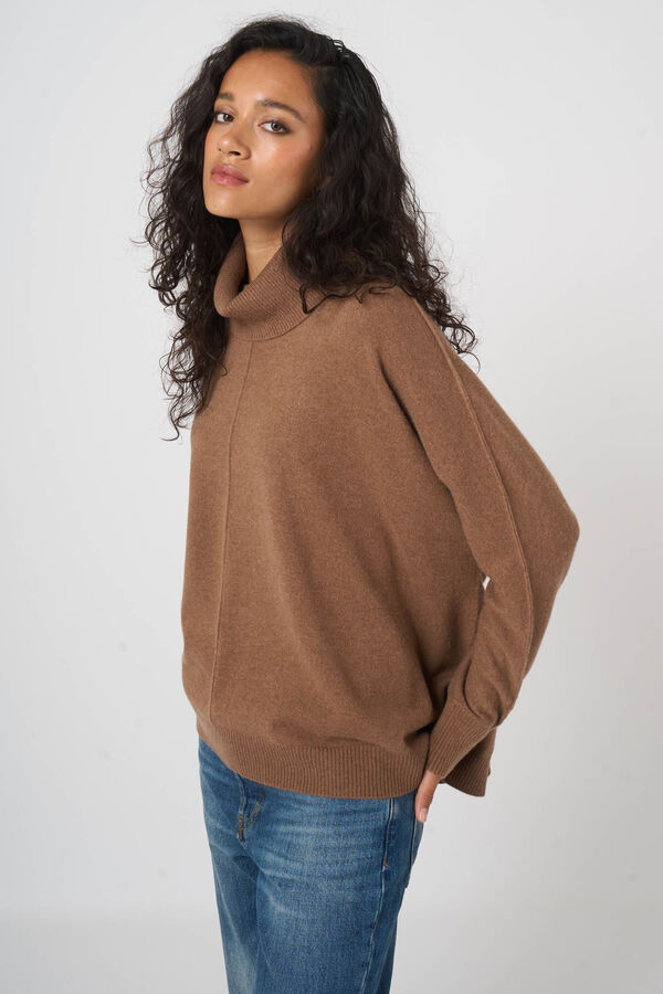 Turtleneck sweater with wide a-line silhouette image number 3