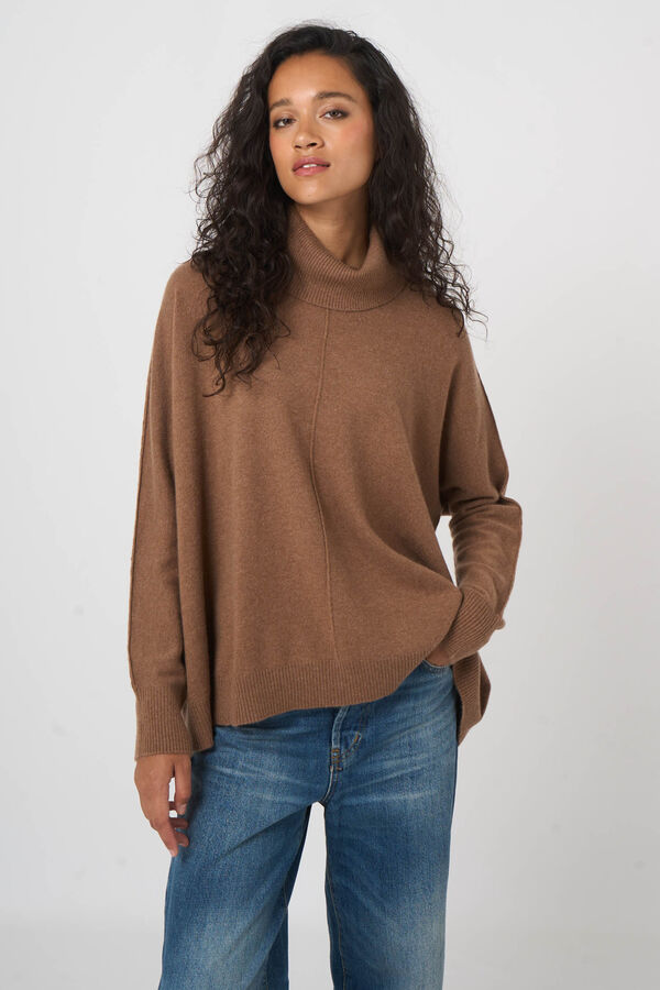 Turtleneck sweater with wide a-line silhouette image number 5