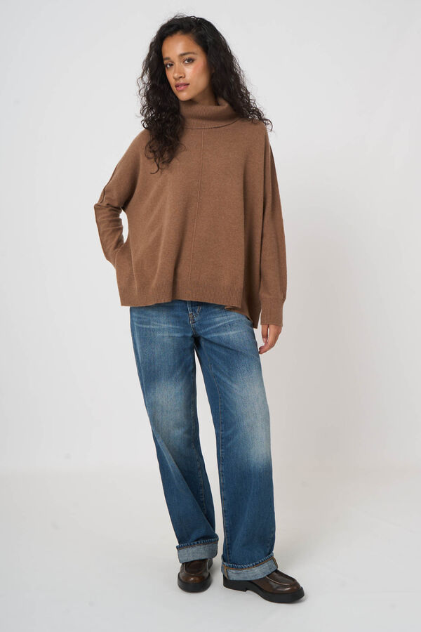 Turtleneck sweater with wide a-line silhouette image number 6
